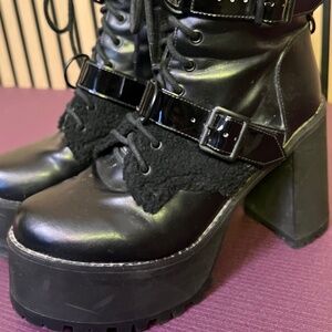 HALLOWEEN/BURNING MAN/FESTIVAL WEAR BOOTS!
